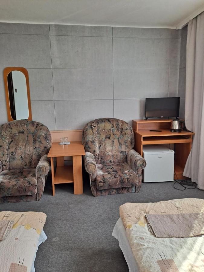 Karet Obiekt Hotelowy Skoczów Buitenkant foto