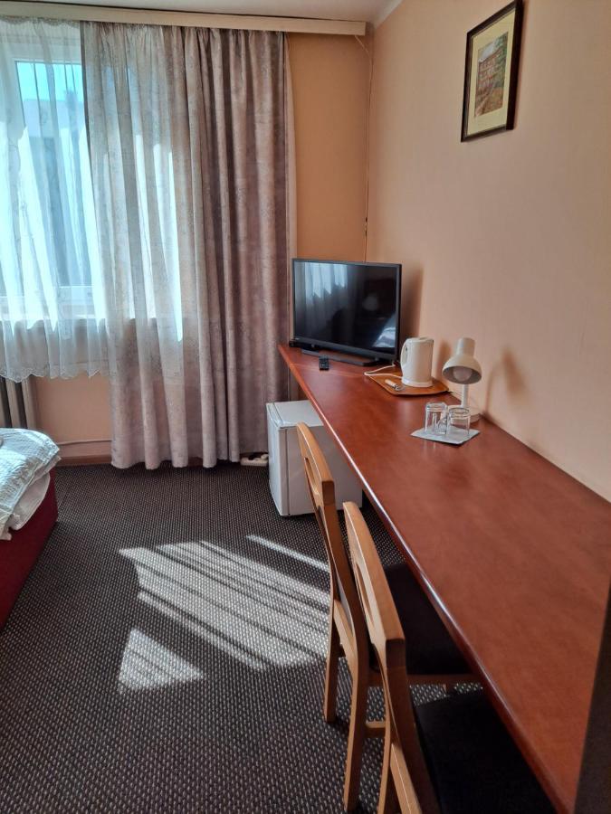 Karet Obiekt Hotelowy Skoczów Buitenkant foto