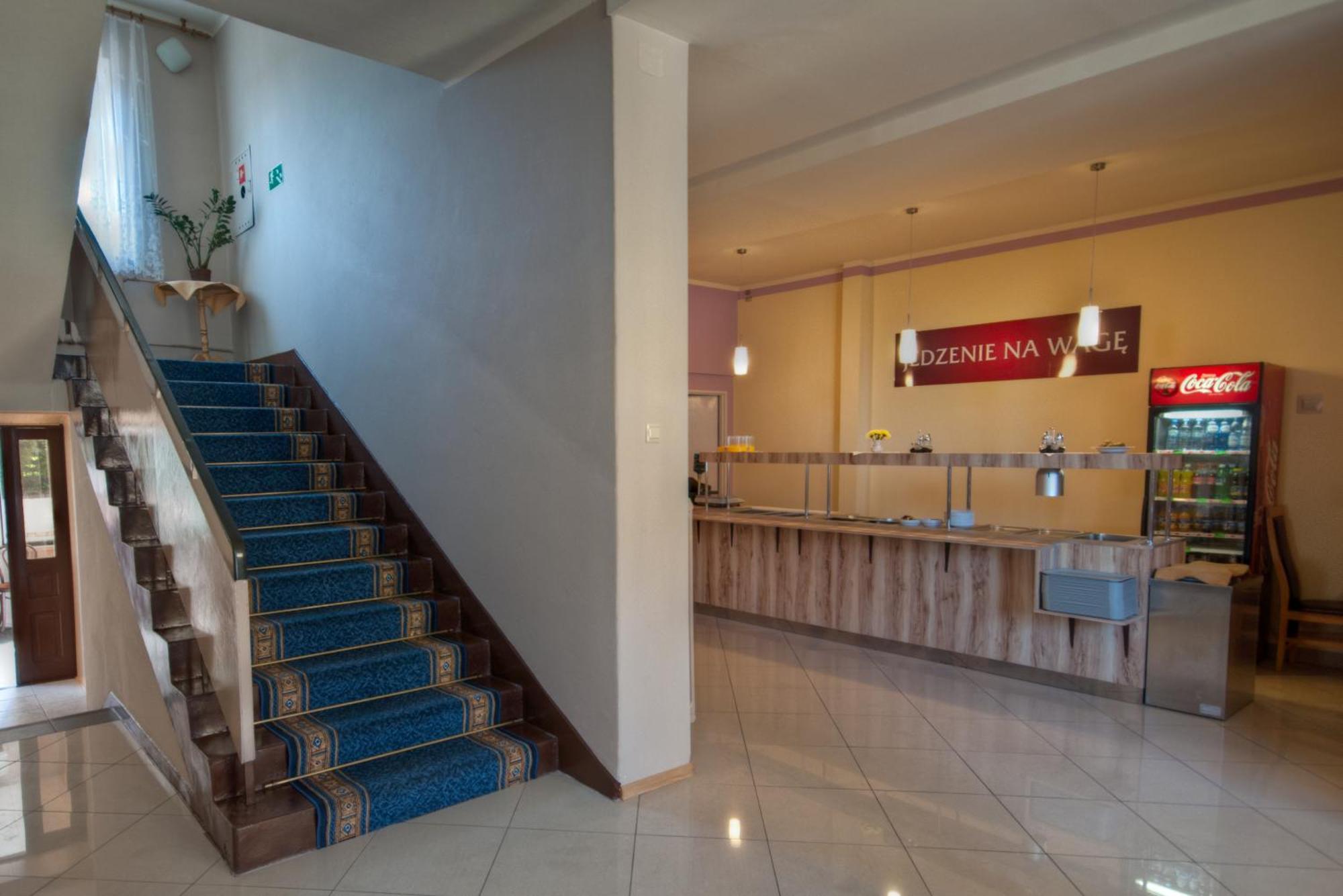 Karet Obiekt Hotelowy Skoczów Buitenkant foto